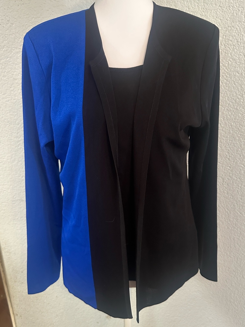 NWOT Misook Two-Tone Sweater Jacket with Matching Tank Top